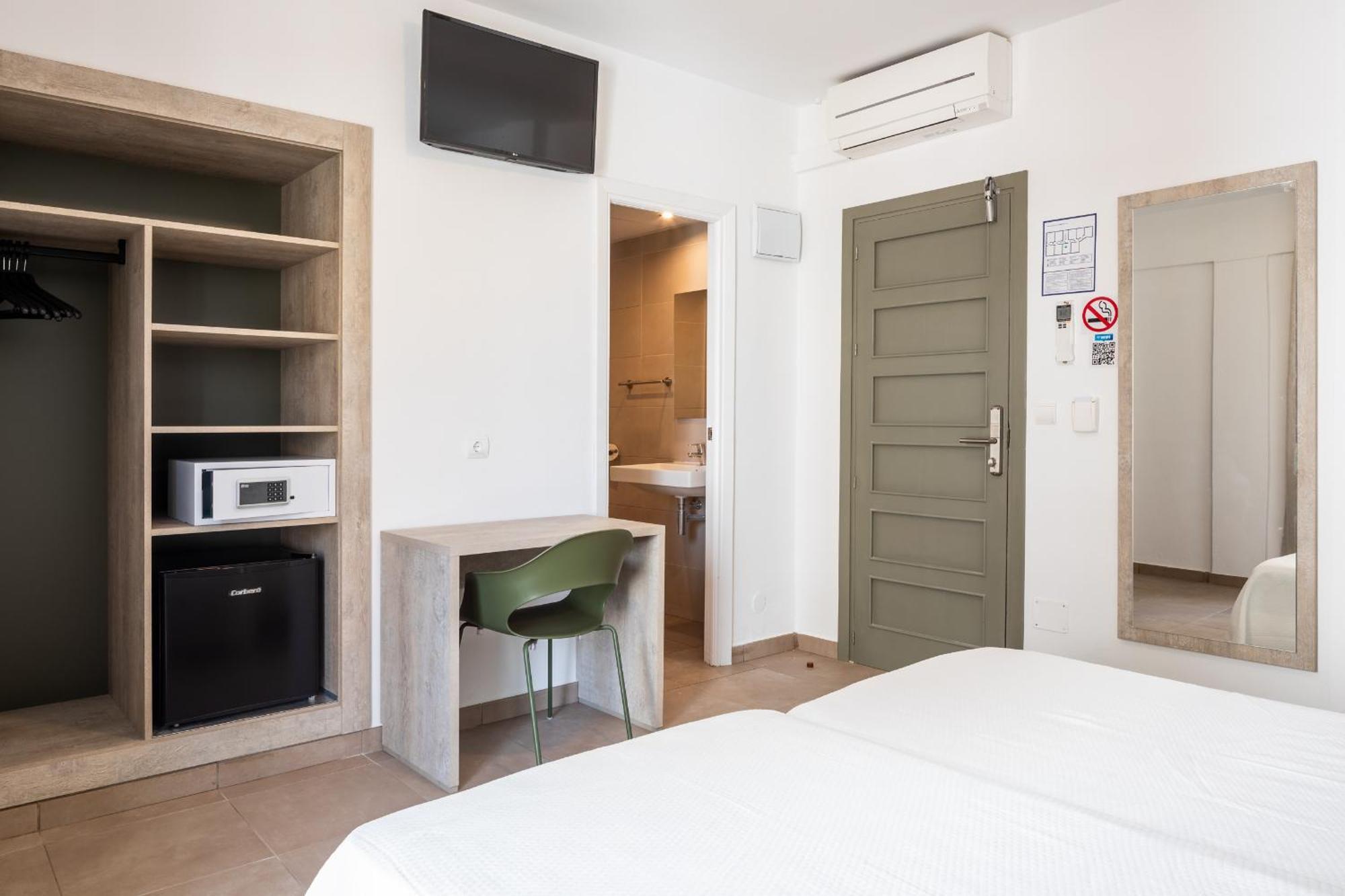 Hostal Alicante Сан-Антонио-Абад Экстерьер фото