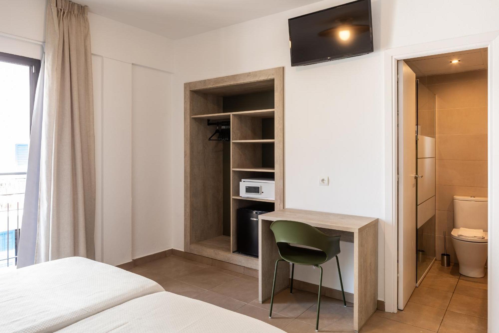 Hostal Alicante Сан-Антонио-Абад Экстерьер фото
