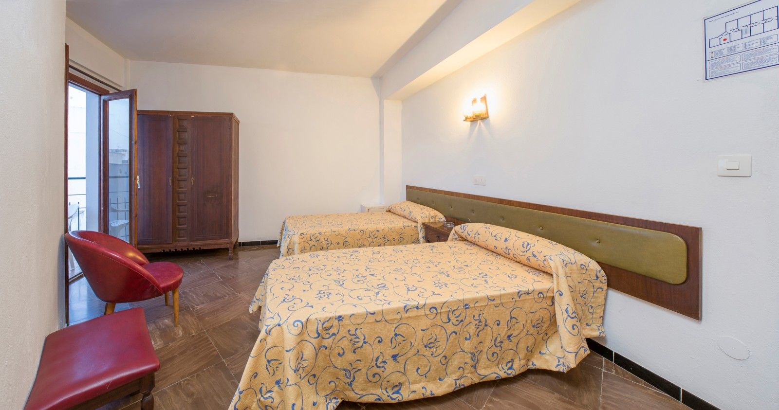 Hostal Alicante Сан-Антонио-Абад Экстерьер фото