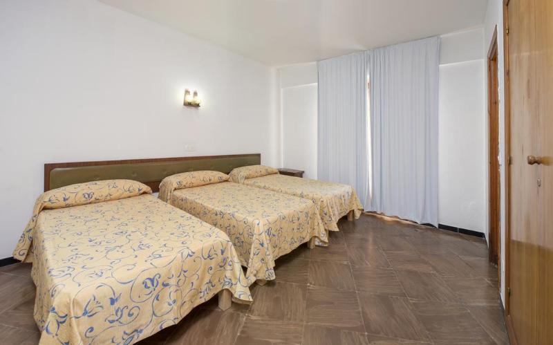 Hostal Alicante Сан-Антонио-Абад Экстерьер фото