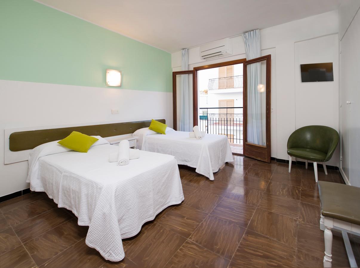 Hostal Alicante Сан-Антонио-Абад Экстерьер фото