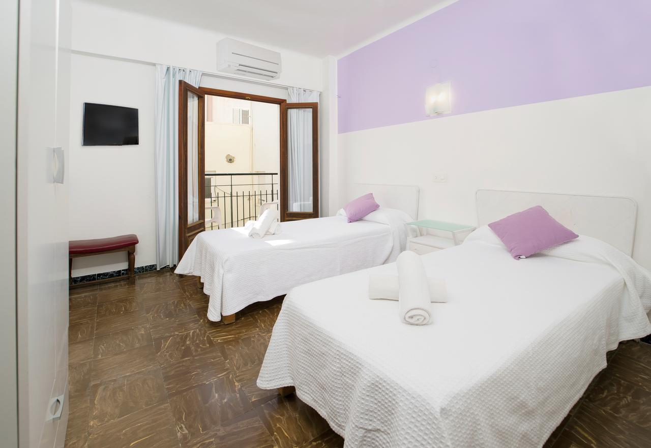 Hostal Alicante Сан-Антонио-Абад Экстерьер фото