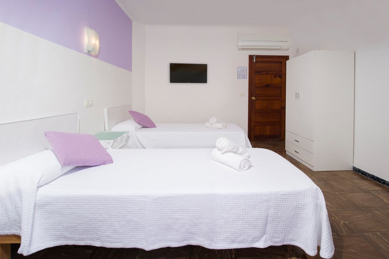 Hostal Alicante Сан-Антонио-Абад Экстерьер фото