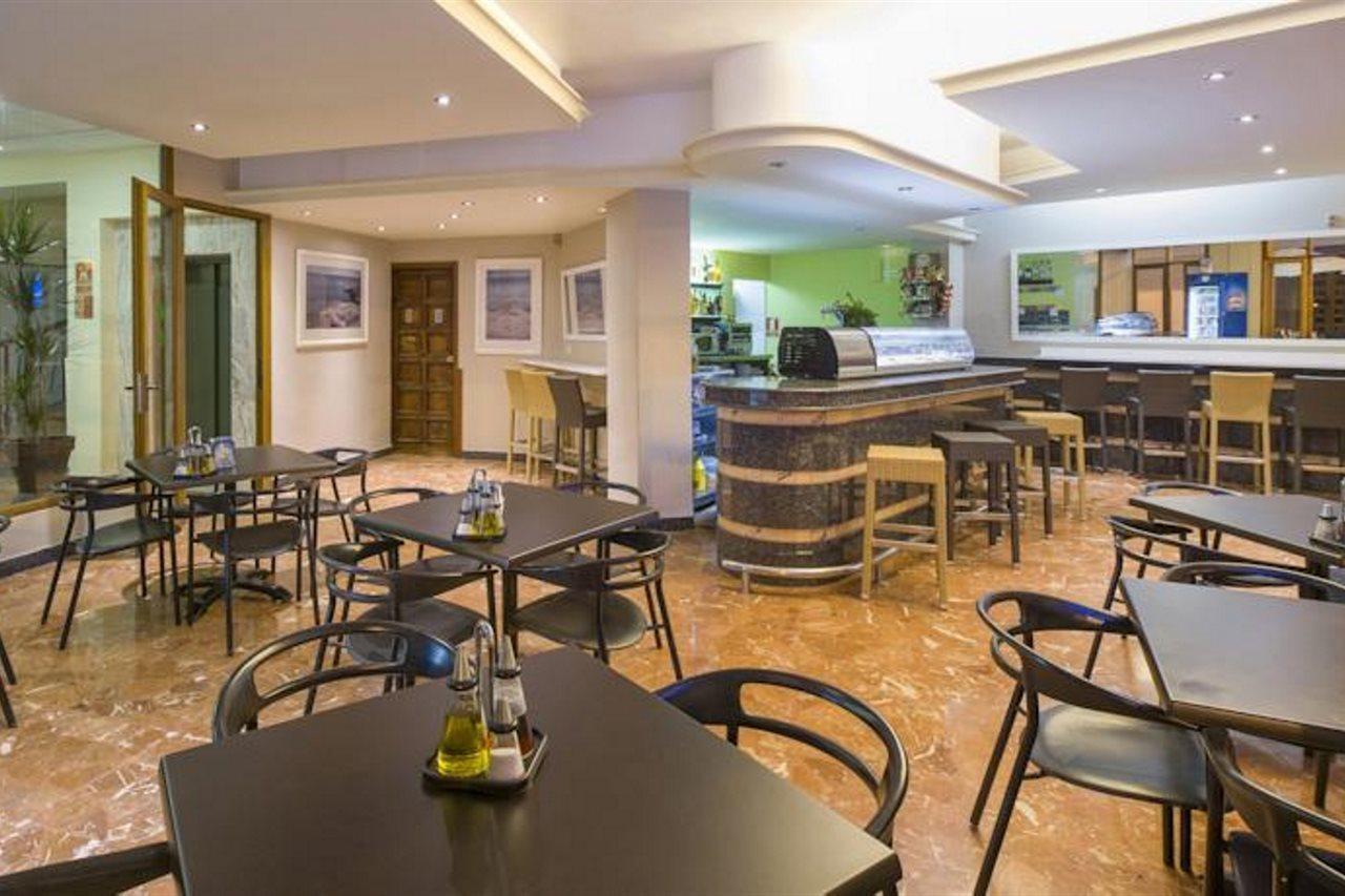 Hostal Alicante Сан-Антонио-Абад Экстерьер фото